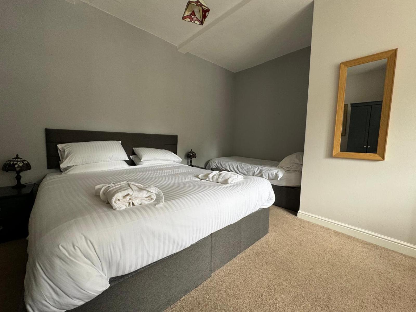 George Inn Tideswell Eksteriør bilde